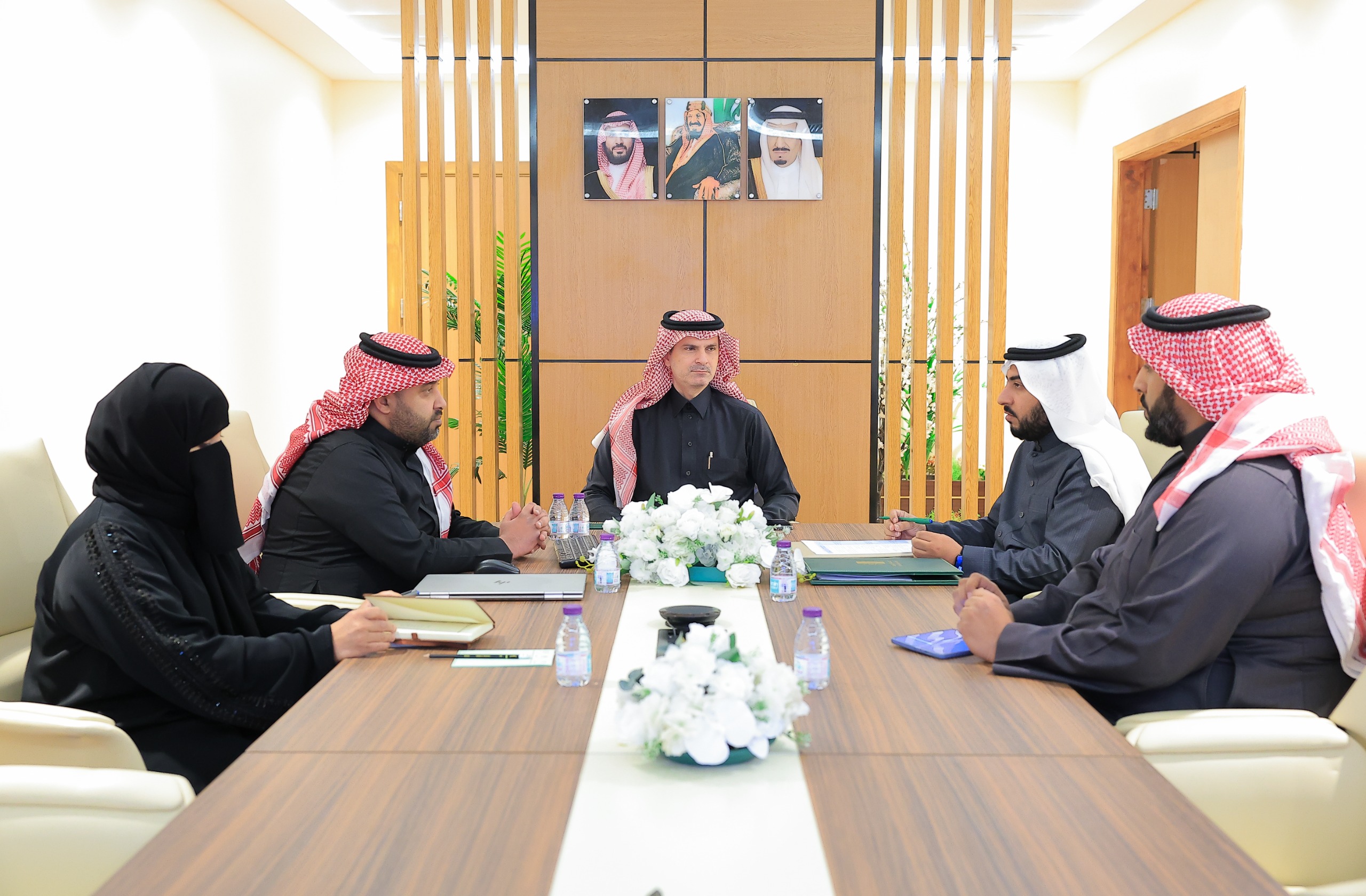 The University President Meets with the Deans and Vice Deans of the Scientific Colleges to Discuss the Preparations for the Second Semester of the Academic Year 1446 AH and Emphasize the Achievement of the University' Goals