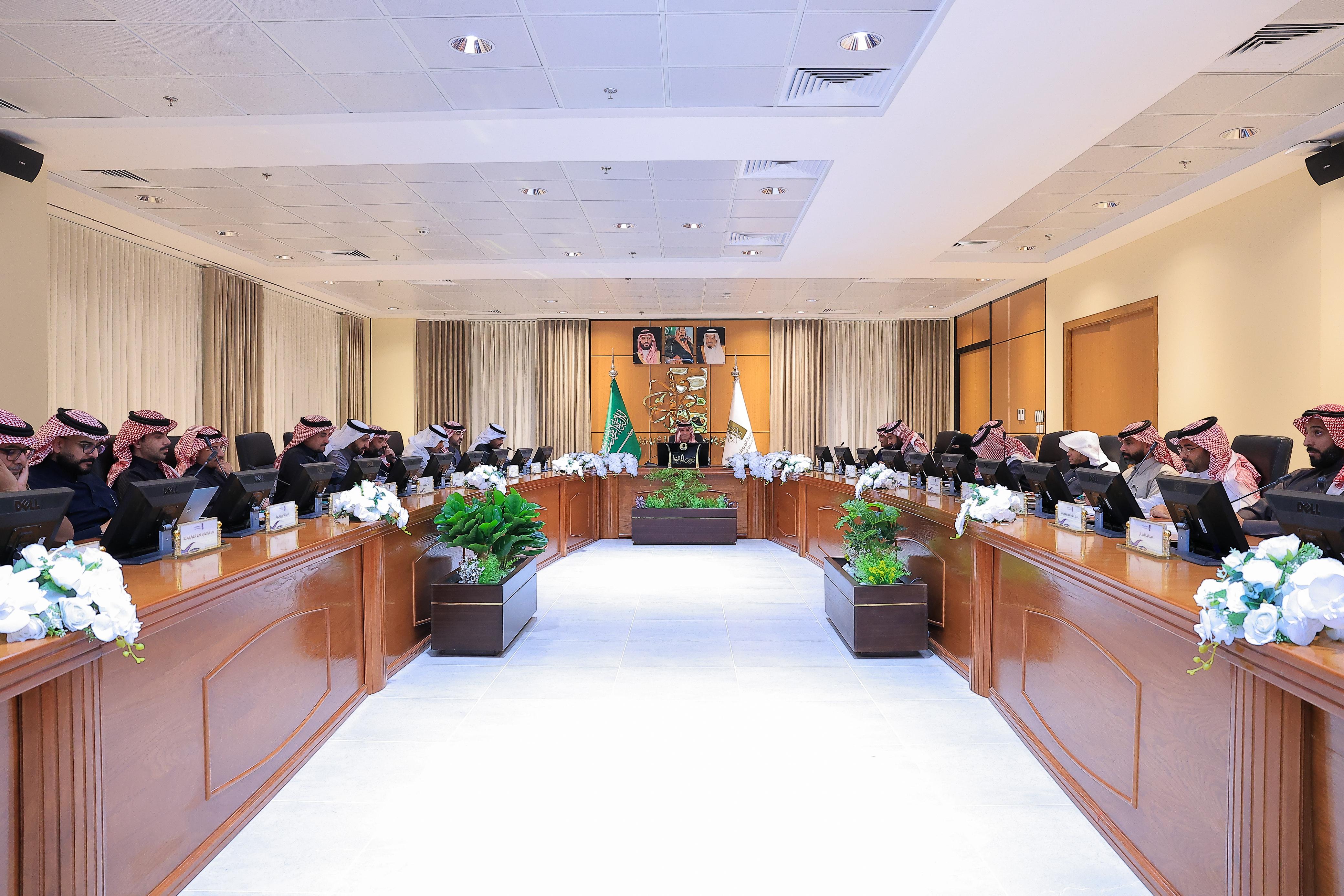  Jouf University Council Holds Its Sixth Session