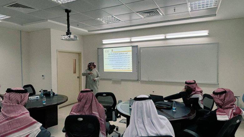 كلية الأعمال تنظم ورشة عمل عن حوكمة العمل الإداري وتعزيز قيم النزاهة