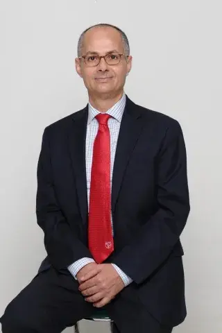 البروفيسور عمر ياغي