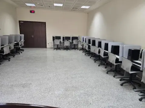 معامل الحاسب بالكلية التطبيقية