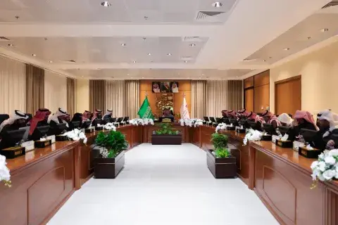 مجلس الجامعة يعقد جلسته السادسة 