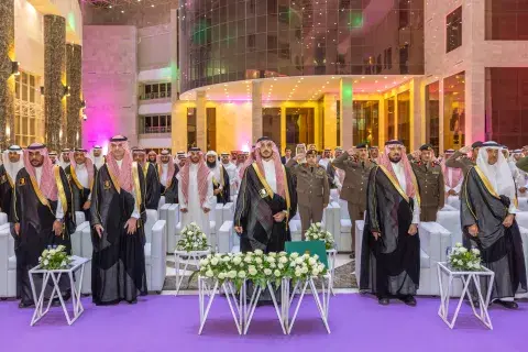 حفل تخرج الجامعة للدفعة 21