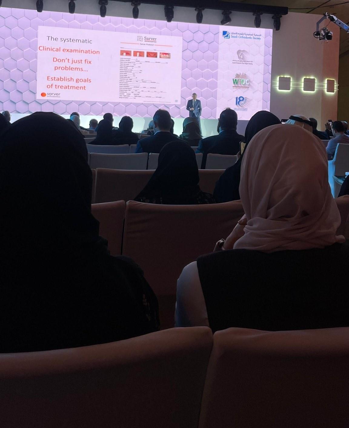 ملصق علمي ضمن فعاليات المؤتمر السنوي الثامن عشر لتقويم الاسنان