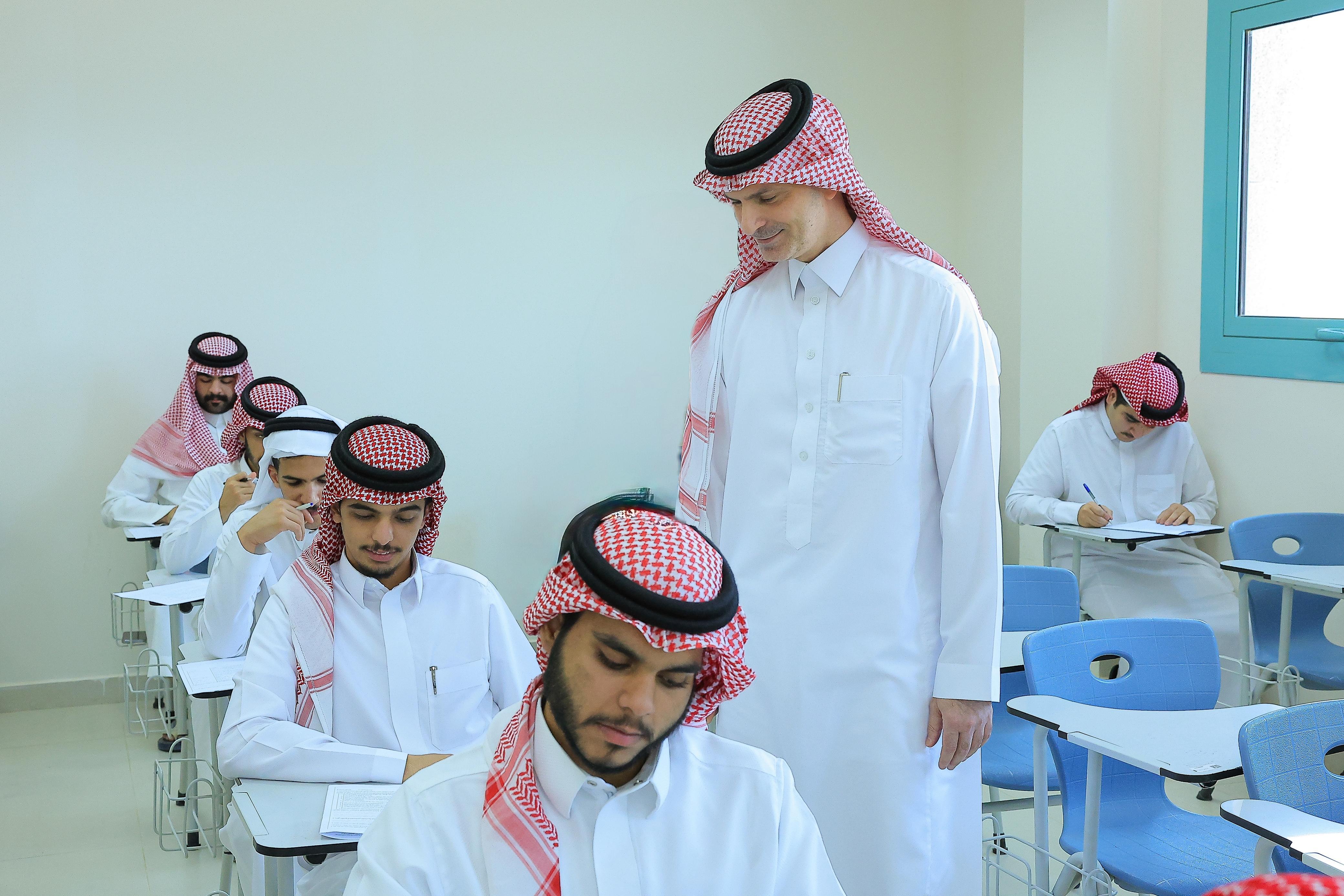 Prof Mohammed bin Abdullah Al-Shaya conducted a field inspection visit to monitor the progress of the final exams