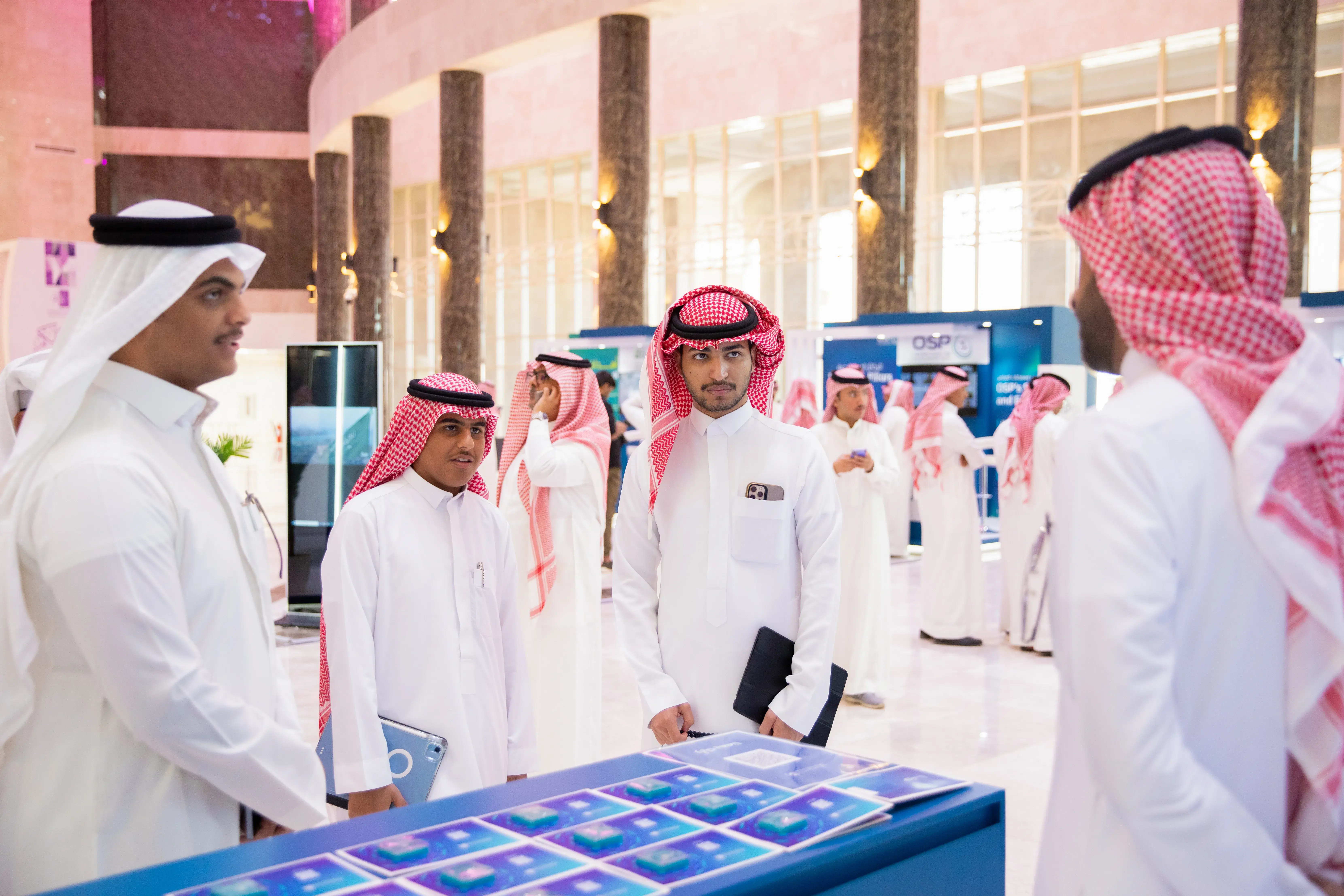 معرض التوعية والتواصل معرض التوعية والتواصل