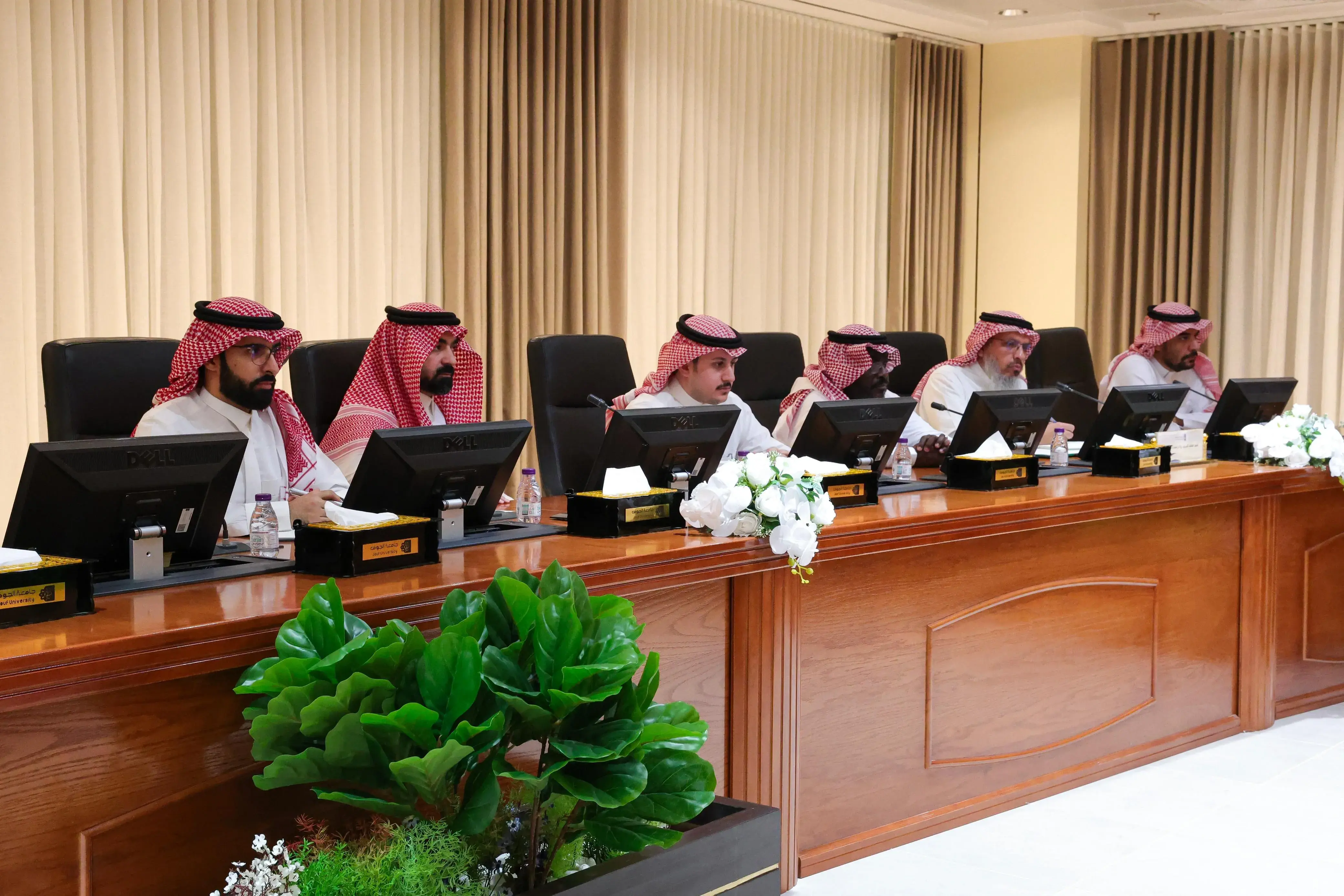 رئيس الجامعة أ.د محمد بن عبد الله الشايع يترأس المجلس الاستشاري لأعضاء هيئة التدريس رئيس الجامعة أ.د محمد بن عبد الله الشايع يترأس المجلس الاستشاري لأعضاء هيئة التدريس