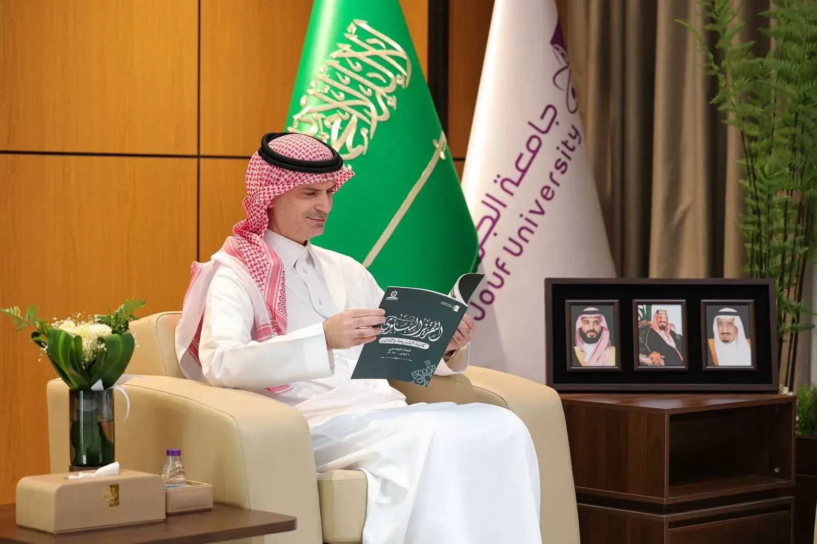 رئيس جامعة الجوف يستقبل عميد كلية الشريعة رئيس جامعة الجوف يستقبل عميد كلية الشريعة