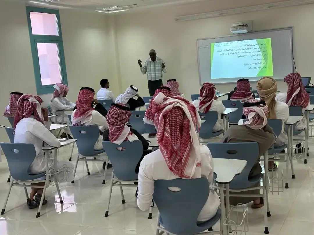 الكلية التطبيقية بجامعة الجوف (شطر الطلاب) تنظم ورشة عمل بعنوان "أساسيات تطوير الذات وتنمية المهارات الشخصية"