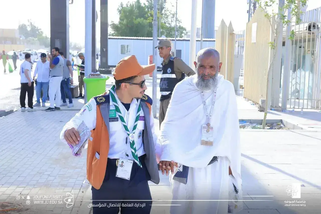 صور لجوالة الجامعة ومشاركتهم لخدمة ضيوف الرحمن لعام ١٤٤٦