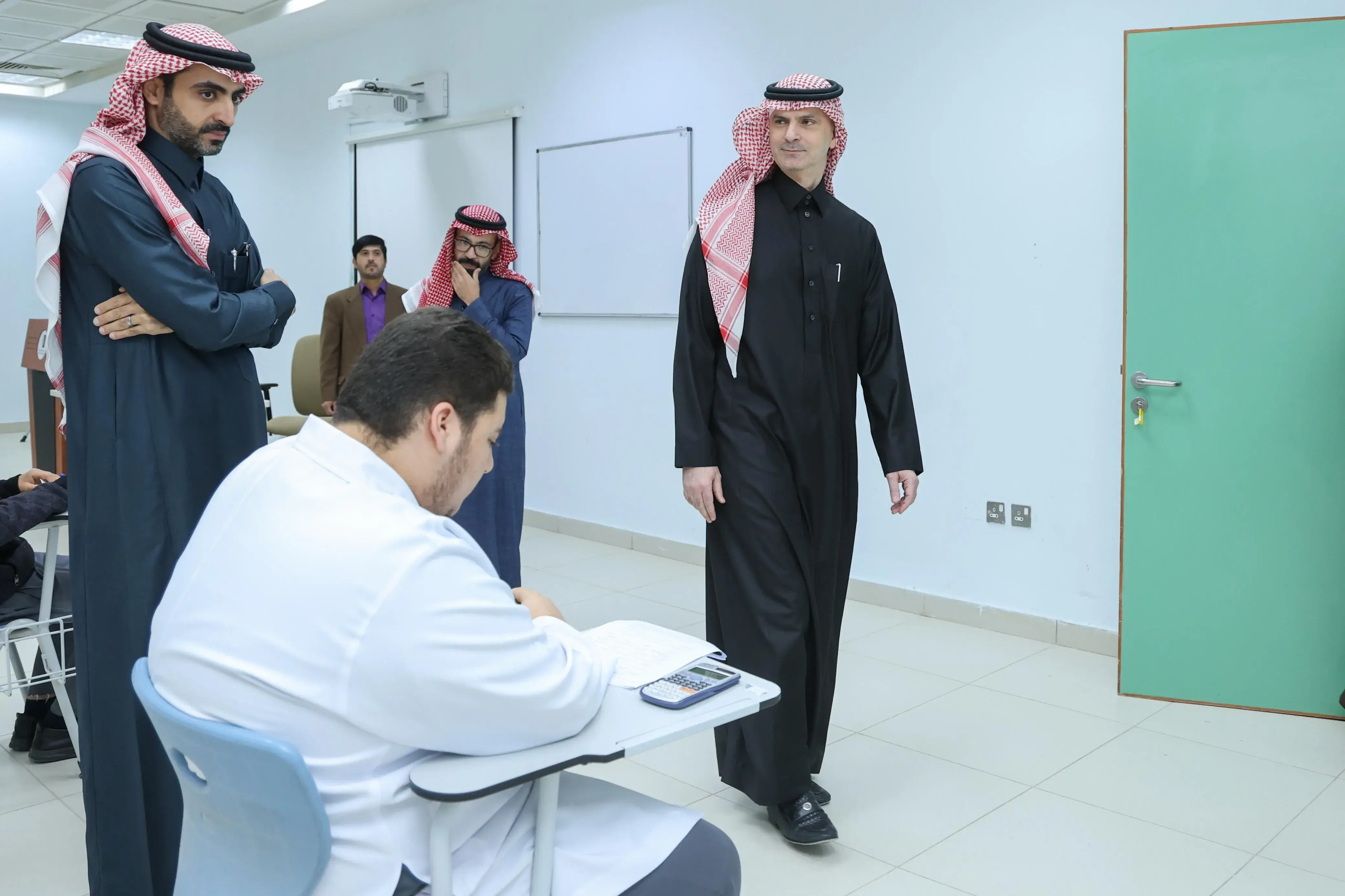 President visits College of Applied Medical Sciences