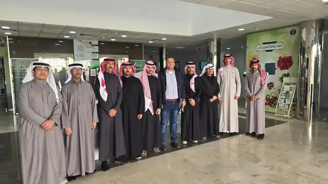 طلاب كلية العلوم بجامعة الجوف يزورون مختبرات وزارة البيئة والمياه والزراعة بمنطقة الجوف