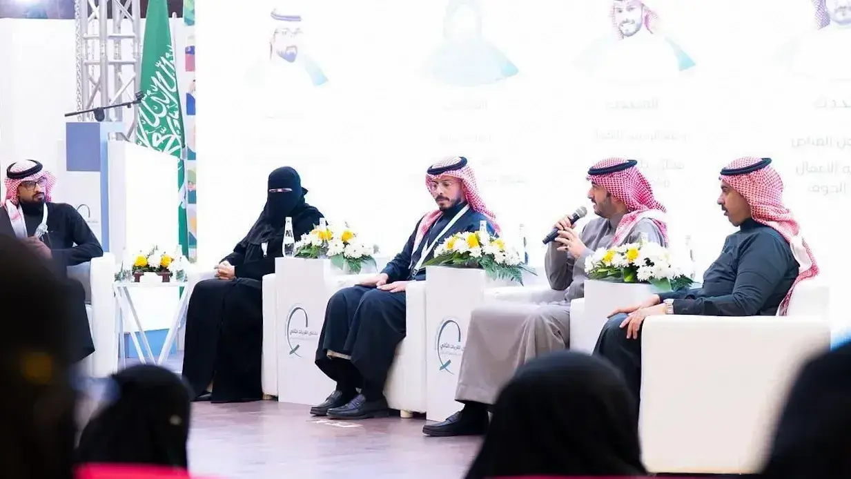 كلية الأعمال تشارك بفاعلية في ملتقى القريات الثاني لريادة الأعمال والامتياز التجاري