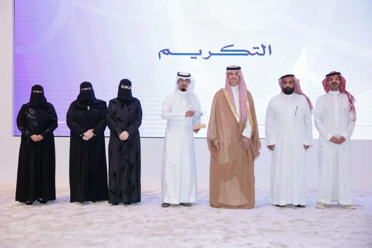 تكريم عمادة شؤون الطلاب في مجال المسؤولية الاجتماعية 