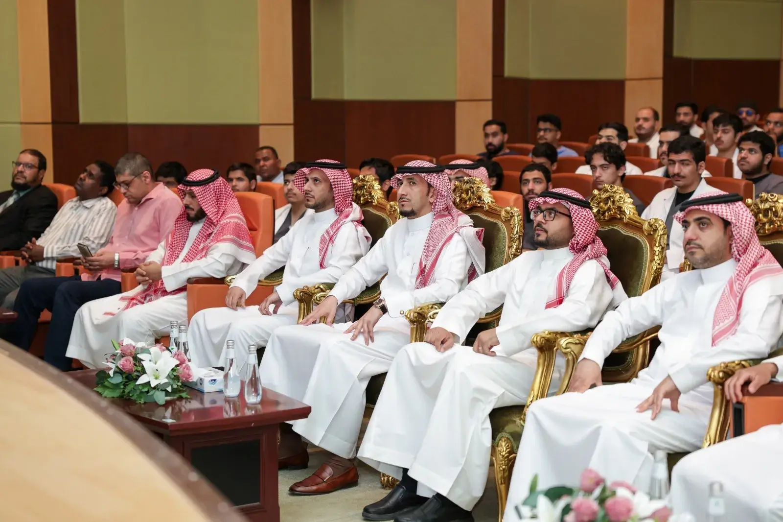 جامعة الجوف ممثلةً بكلية العلوم الطبية التطبيقية تنظم ورشتي عمل لتأهيل كوادرها الصحية ضمن مبادرة "تستاهل نجيك"