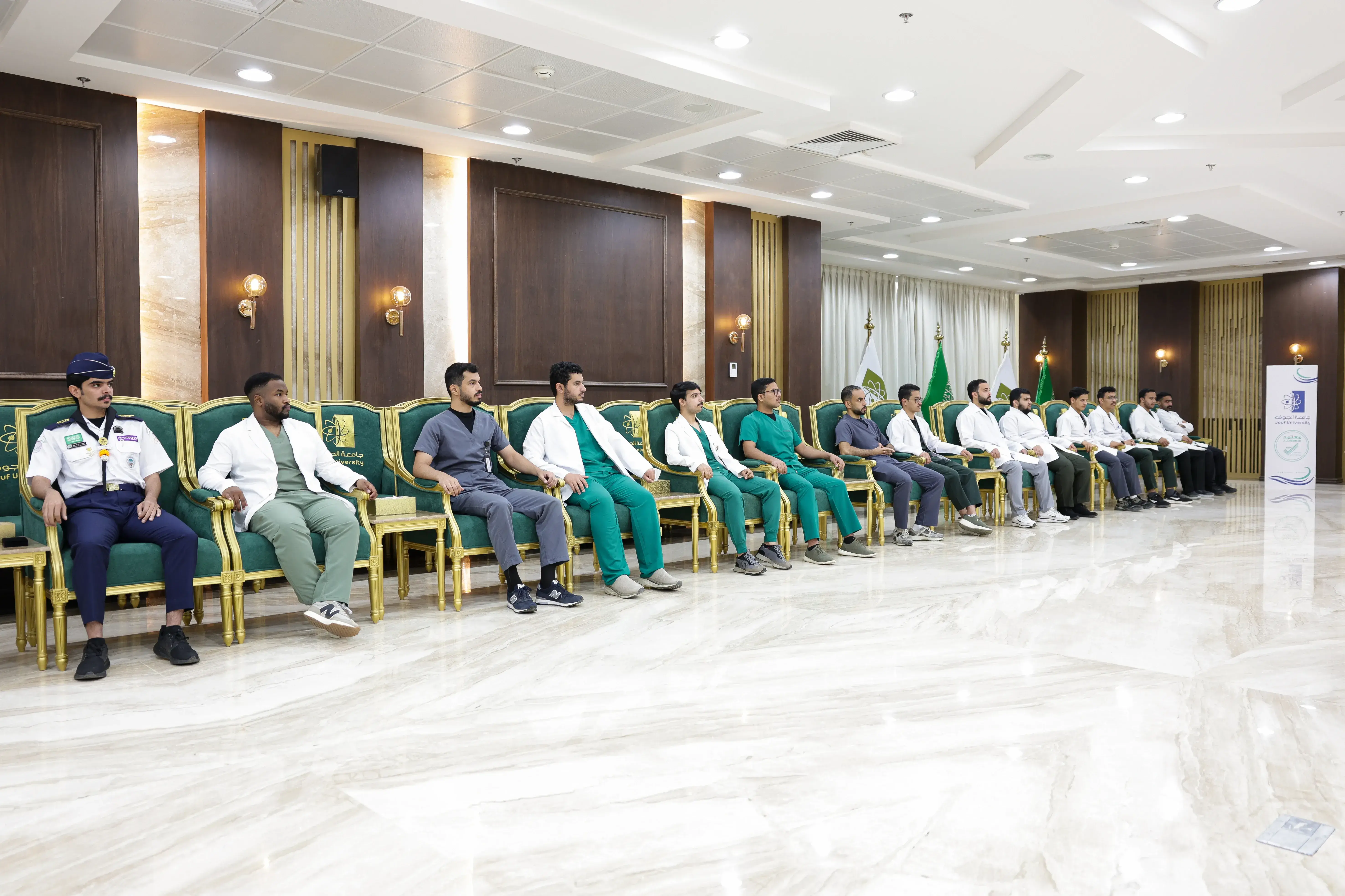 رئيس الجامعة يستقبل المشاركين في حج 1447هـ