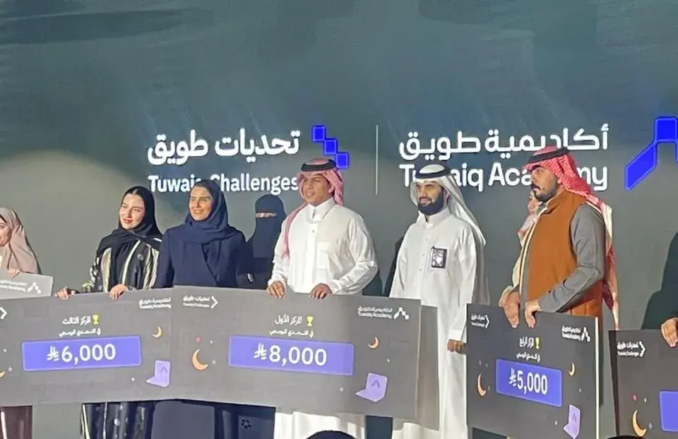 طالب من الكلية التطبيقية بجامعة الجوف يحقق المركز الأول في تحدي طويق البرمجي