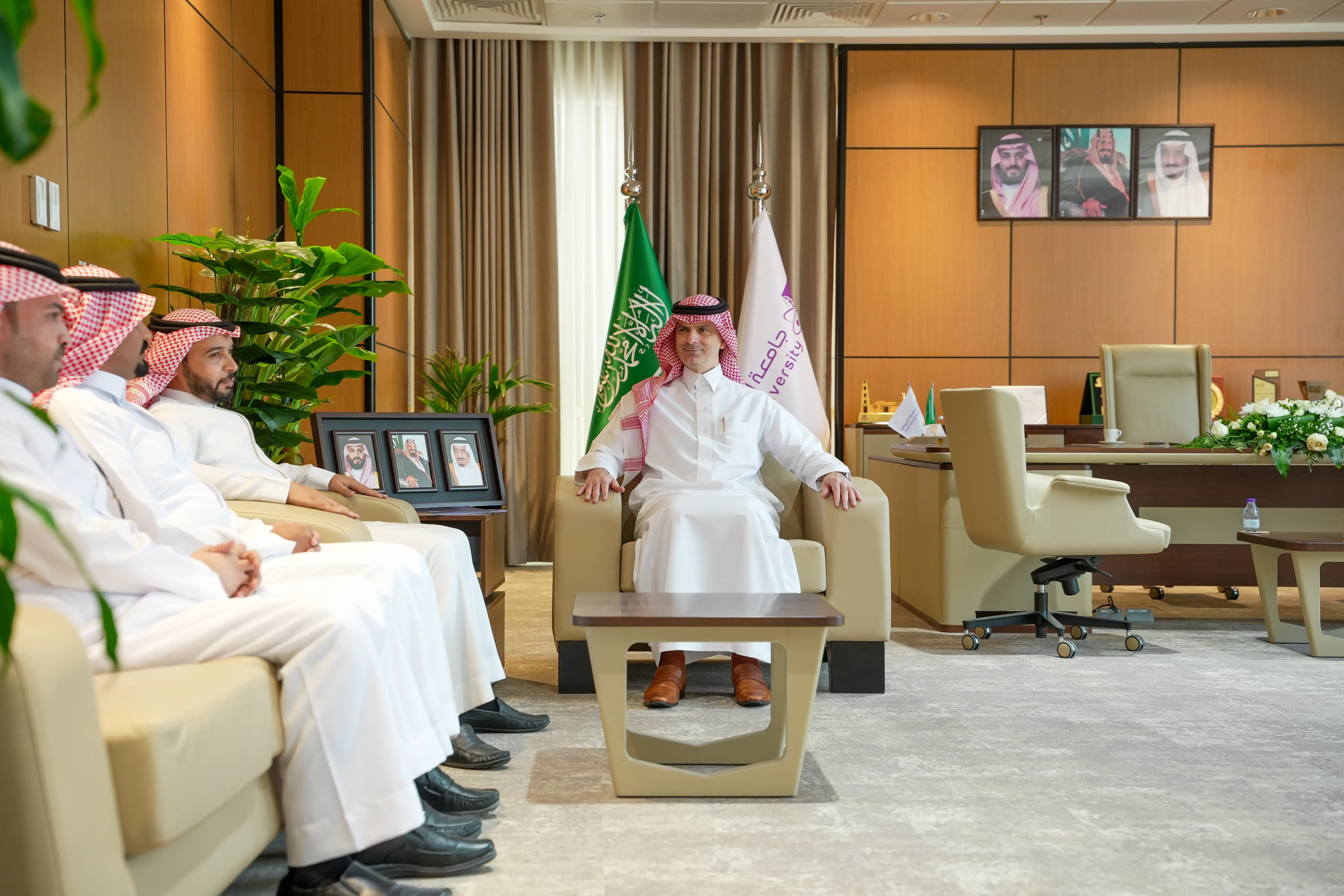 University President Reviews the Annual Report of the College of Arts