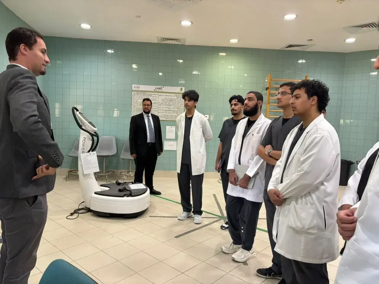 An introductory tour of the laboratories and labs