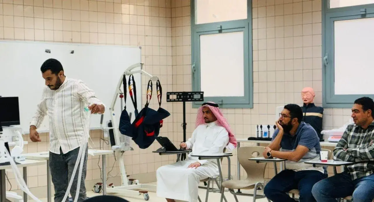 College of Nursing Organizes an Applied Workshop on Mechanical Ventilation Simulation