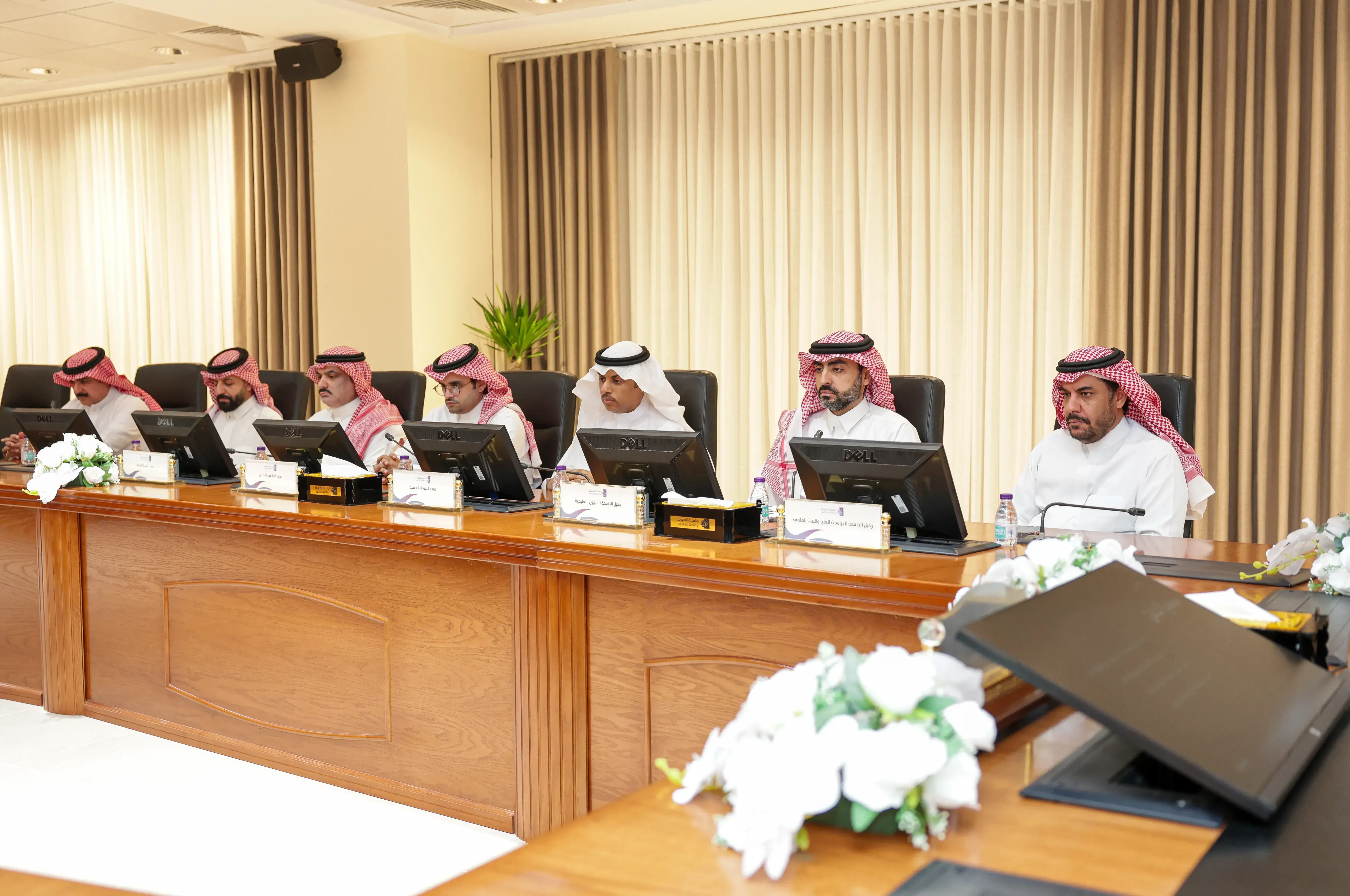 رئيس جامعة الجوف يدشّن مبادرة وطنٌ نرعاه