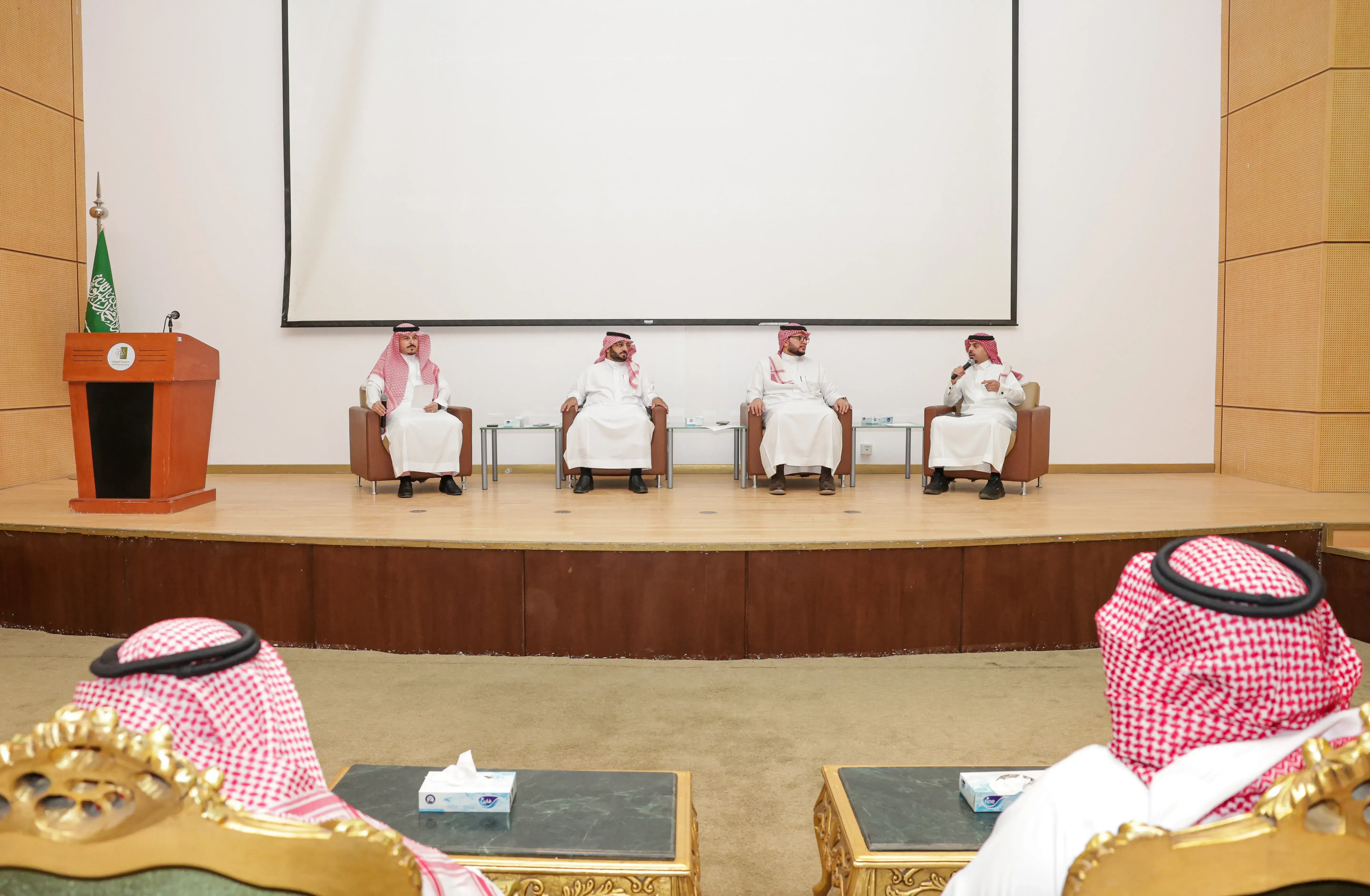 إدارة الوعي الفكري تنظم جلسة حوارية 