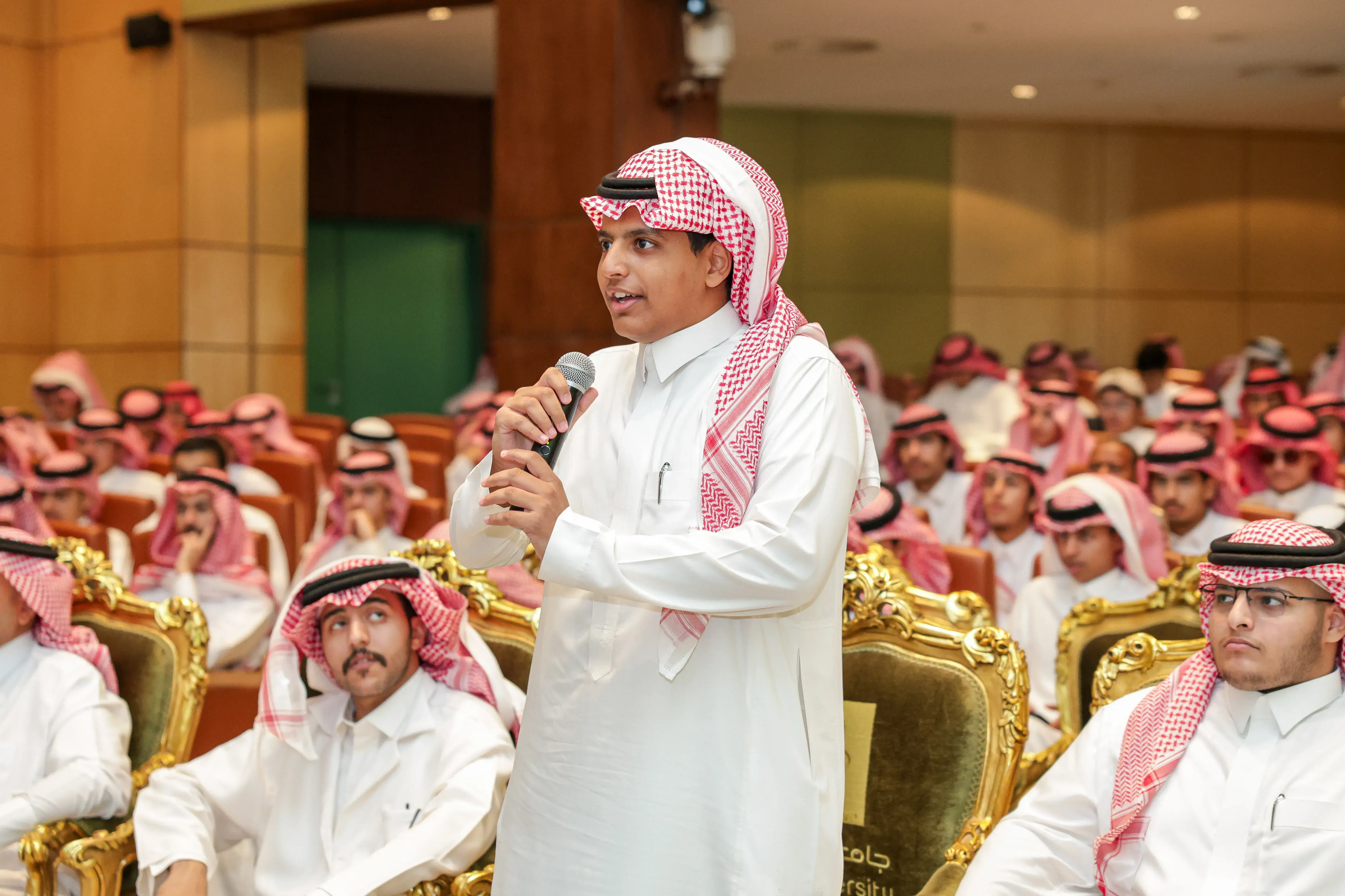 إدارة الوعي الفكري تنظم جلسة حوارية 