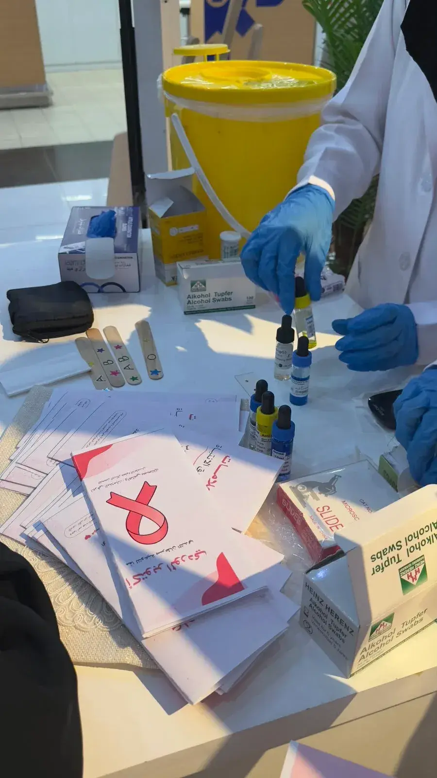College of Applied Medical Sciences Organizes a Breast Cancer Awareness and Screening Campaign at Jouf University Corner