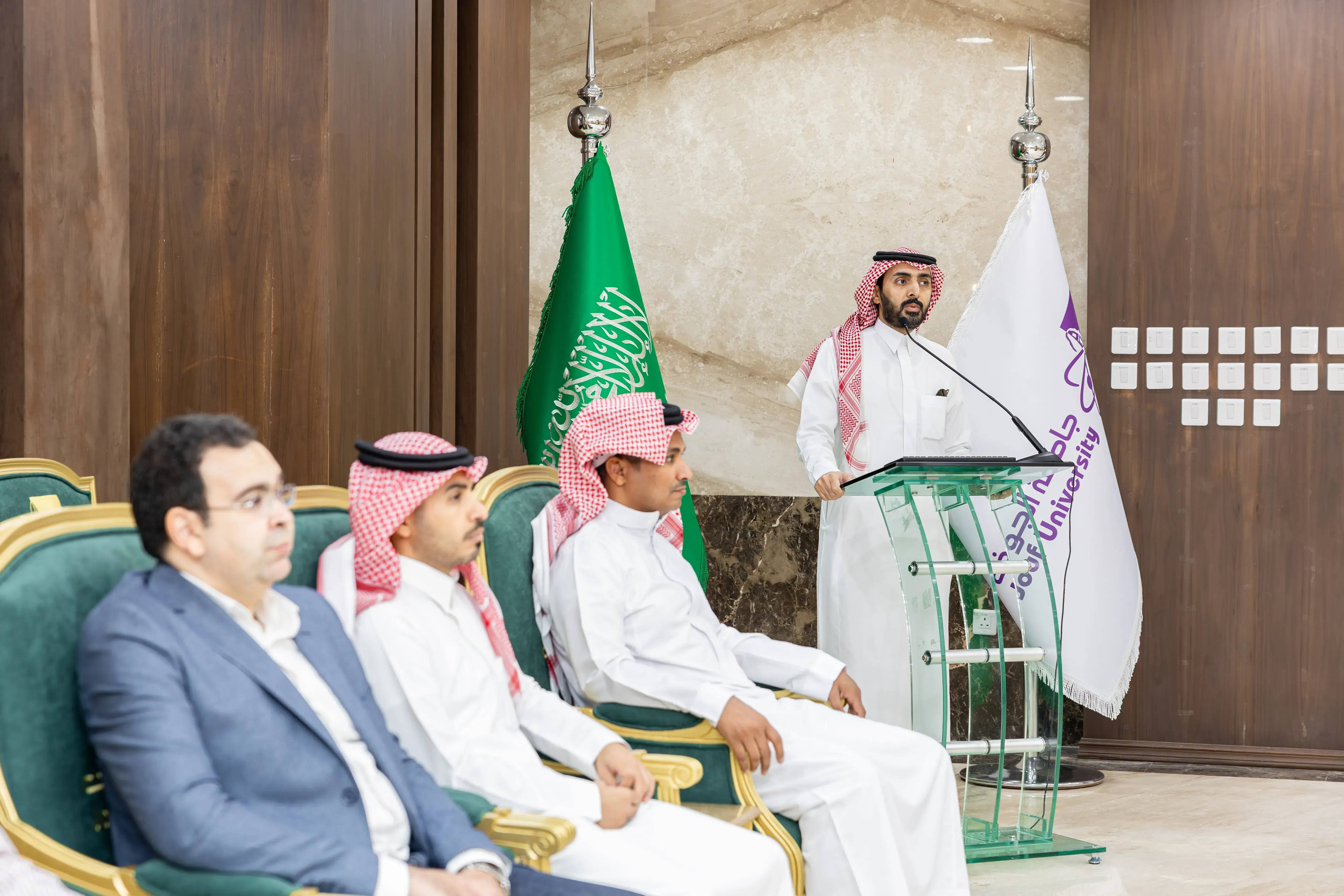 سعادة رئيس جامعة الجوف أ.د. محمد بن عبدالله الشايع، يشهد إطلاق برنامج تهيئة أعضاء هيئة التدريس الجدد والعائدين من الابتعاث 